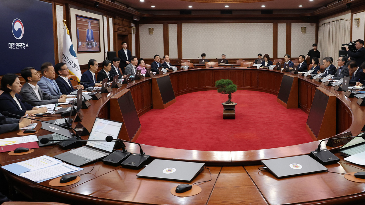 Cabinet proposes President decline opposition-pushed economic relief and pro-labor bills