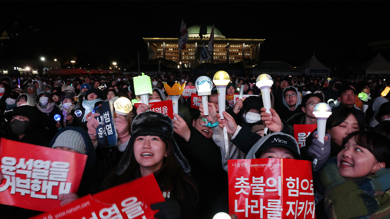 K-enter_K-Pop Songs Transform into Protest Songs against President Yoon