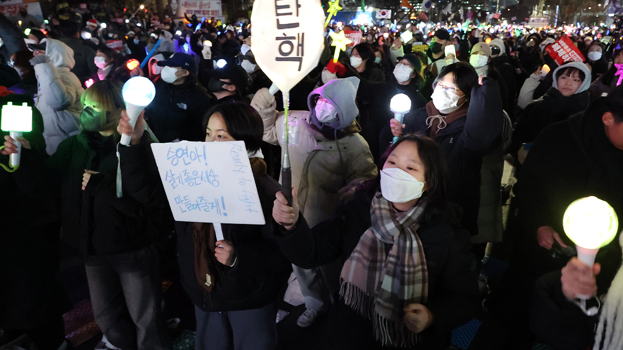 S. Korean women steal spotlight at S. Korea’s impeachment protests